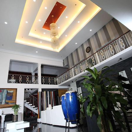 Ayaana Boutique Hotel Канди Экстерьер фото