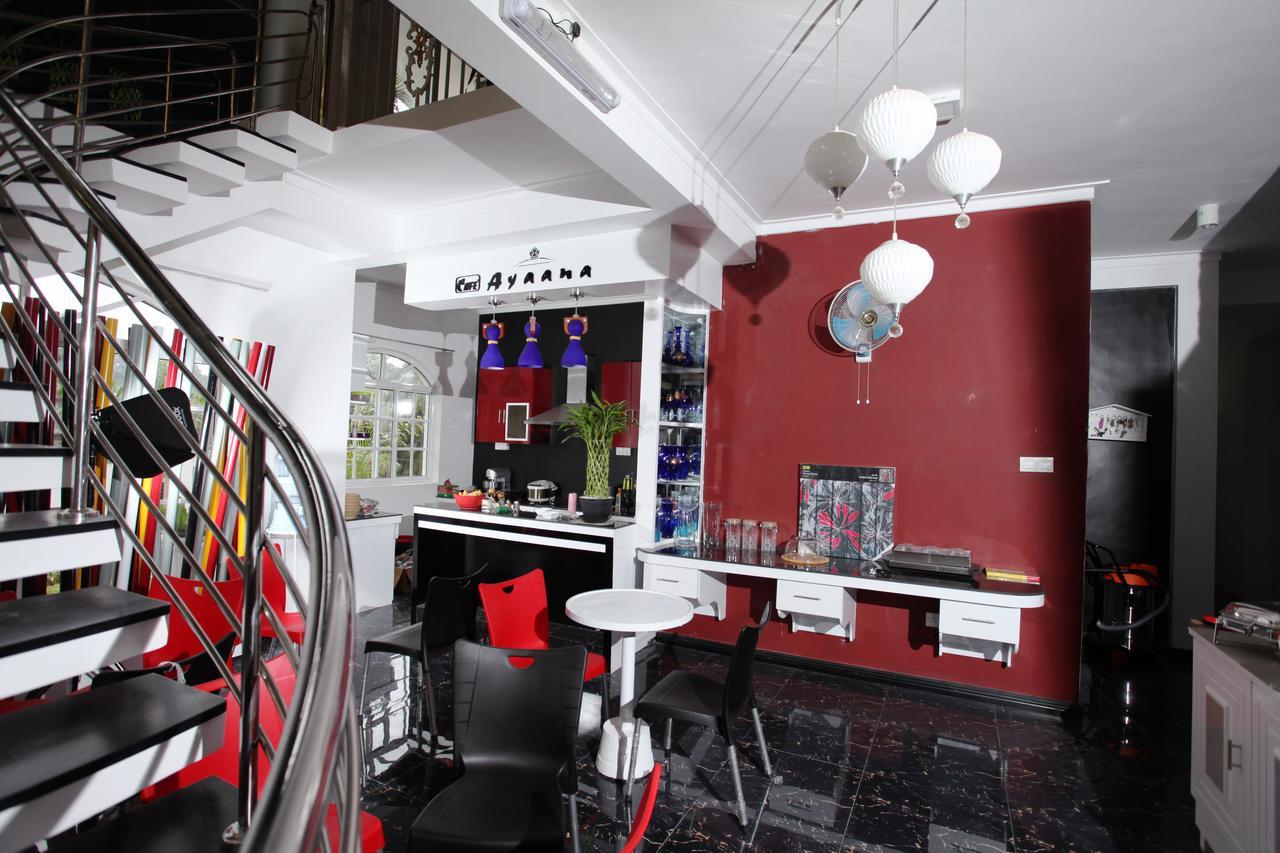 Ayaana Boutique Hotel Канди Экстерьер фото