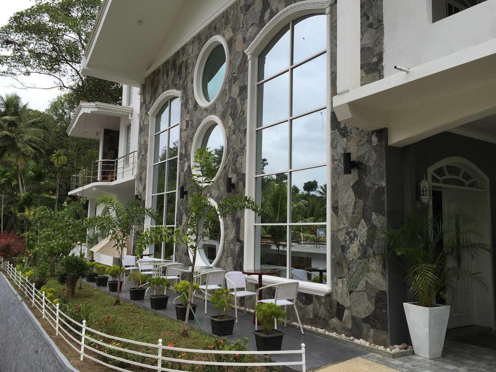Ayaana Boutique Hotel Канди Экстерьер фото