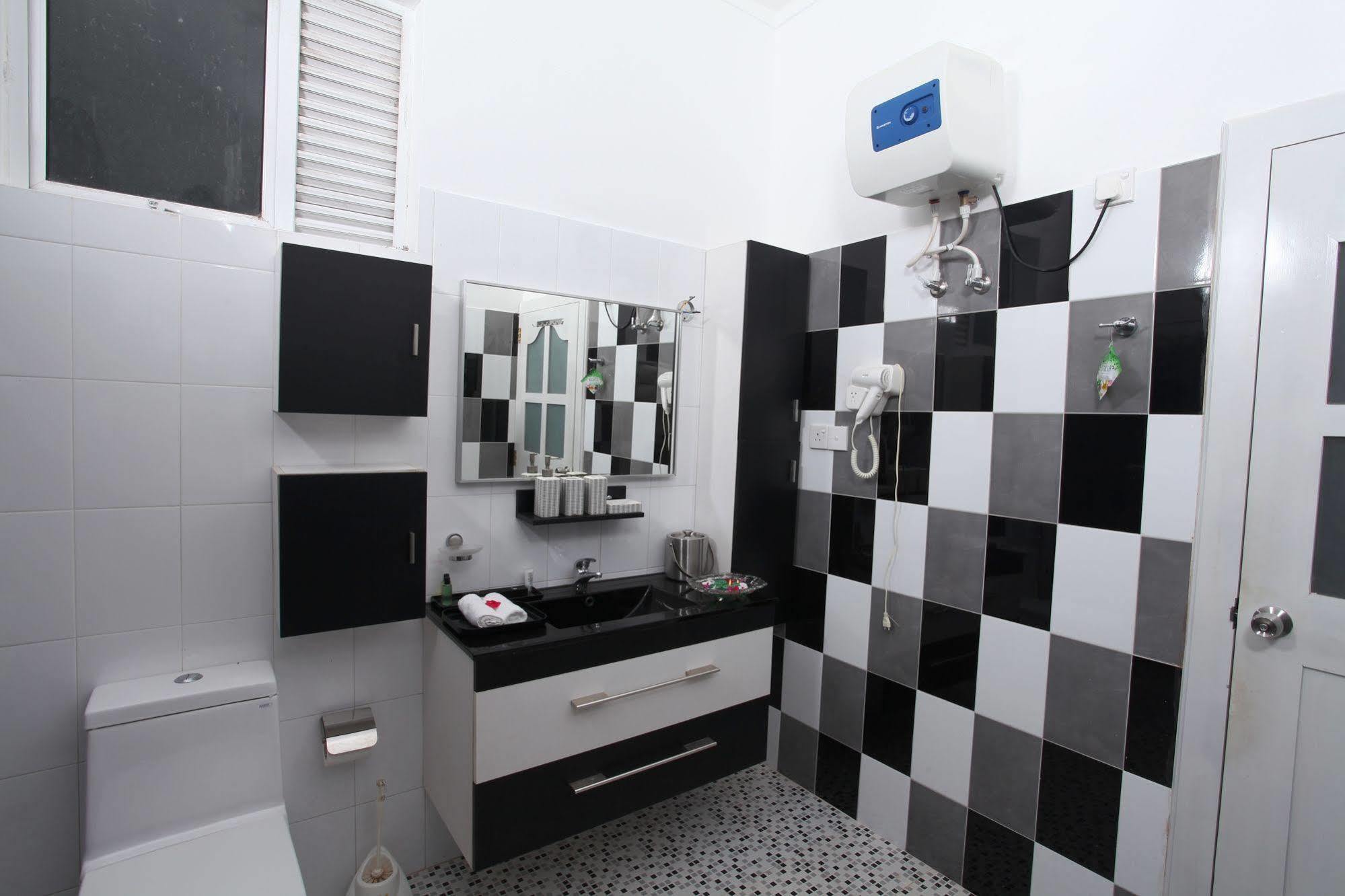Ayaana Boutique Hotel Канди Экстерьер фото